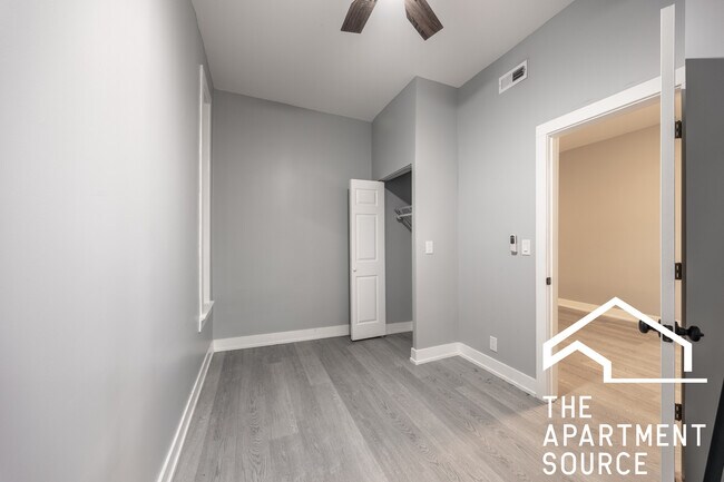 1333 W Walton St, Unit 2r in Chicago, IL - Building Photo - Building Photo