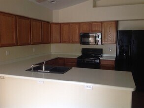 8023 Vinemont Pl NW in Albuquerque, NM - Building Photo - Building Photo