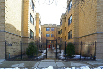 2958 W Montrose Ave in Chicago, IL - Building Photo - Building Photo