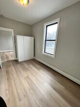 120 Randolph Ave, Unit 1R in Jersey City, NJ - Foto de edificio - Building Photo