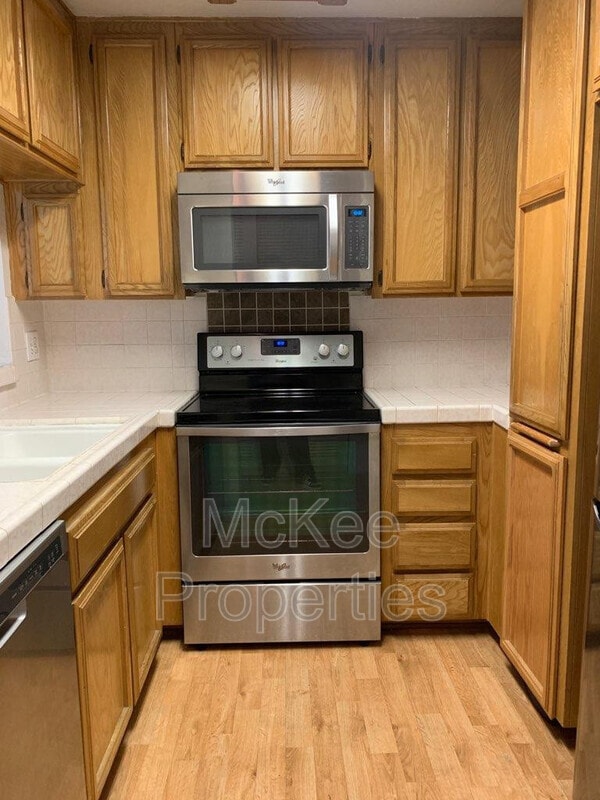 5645 Friars Rd in San Diego, CA - Building Photo - Building Photo