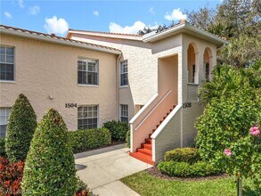 106 Siena Way in Naples, FL - Foto de edificio - Building Photo