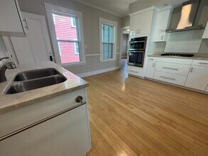 30 Carver St in Cambridge, MA - Building Photo - Building Photo