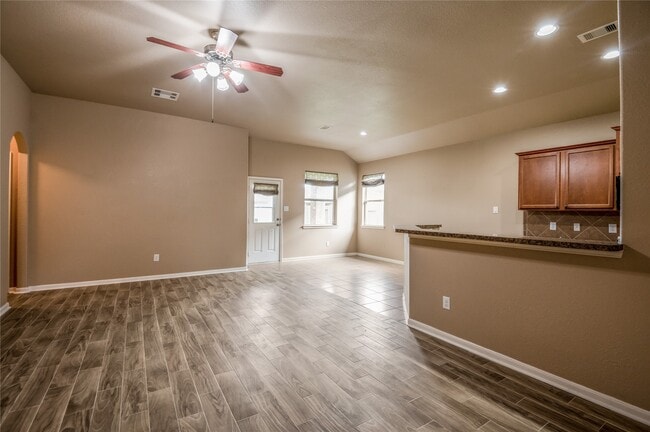 3206 Granite Gate Ln in San Leon, TX - Foto de edificio - Building Photo