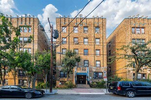 270 Harrison Ave in Jersey City, NJ - Building Photo