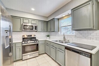 12801 Steeple-Chase Dr in Austin, TX - Building Photo - Building Photo