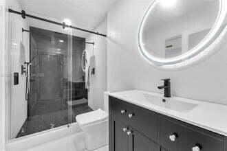 1541 NW 1st Ct in Miami, FL - Building Photo - Building Photo