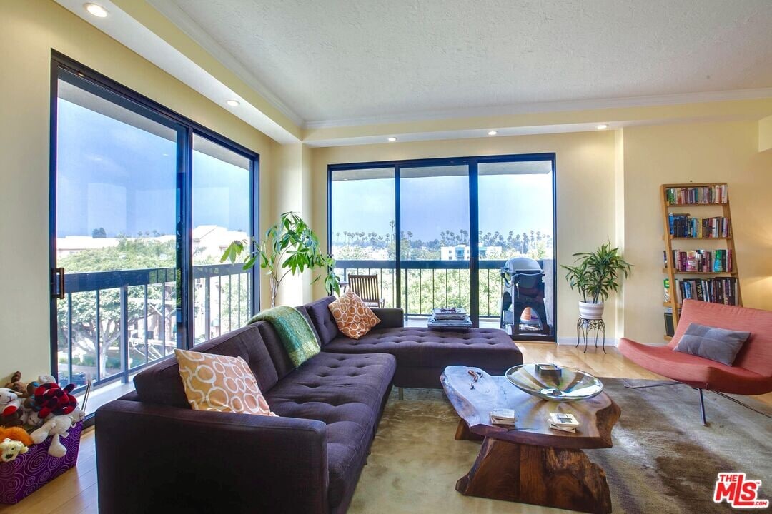 124 Idaho Ave in Santa Monica, CA - Building Photo