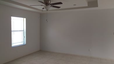 401 Baltic Ave, Unit 1 in Edinburg, TX - Building Photo - Building Photo