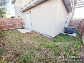 2101 Taxco Ct in Edinburg, TX - Building Photo - Building Photo
