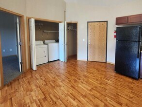 2250 W Lake Rd in North Liberty, IA - Building Photo - Building Photo