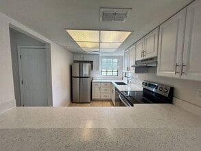 11063 Ronda St, Unit PSCondo in Spring Hill, FL - Building Photo - Building Photo