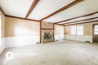 1008 SW Pinto Ln in Blue Springs, MO - Building Photo - Building Photo