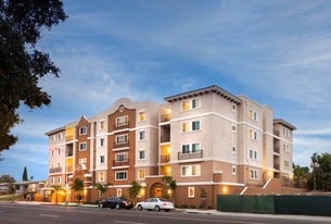 Zuma Student Housing in San Diego, CA - Building Photo