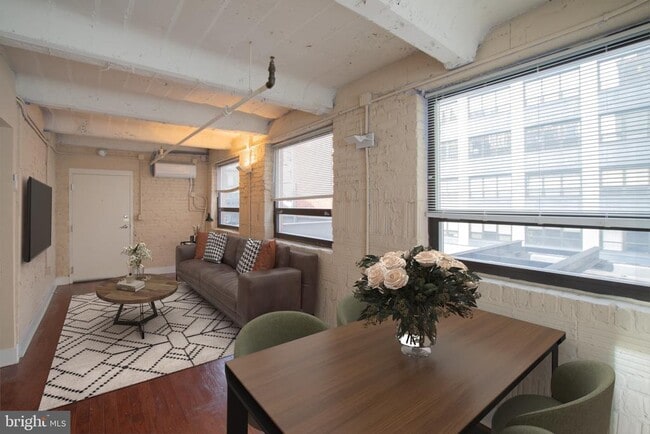 1501 Locust St in Philadelphia, PA - Building Photo - Building Photo