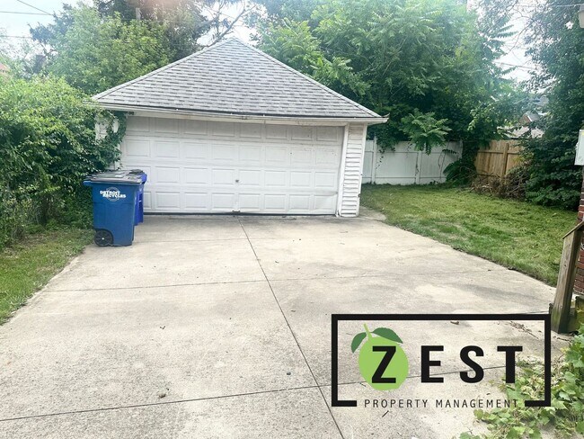 17352 Roselawn St in Detroit, MI - Building Photo - Building Photo