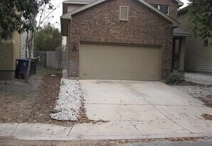 5435 Bright Run in San Antonio, TX - Building Photo