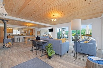 52 Rue Charette in Val-des-monts, QC - Building Photo - Building Photo