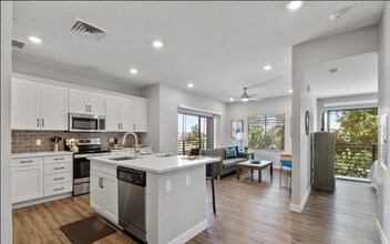 475 N 9th St in Phoenix, AZ - Building Photo - Building Photo