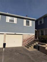 20923 W Glen Haven Cir in Northville, MI - Building Photo - Building Photo