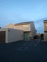 5118 Garden Ln-Unit -C in Las Vegas, NV - Building Photo - Building Photo