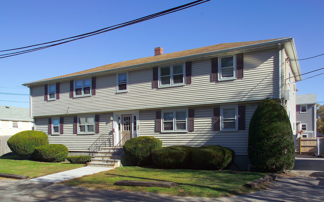 12-18 Kilby St in Quincy, MA - Foto de edificio - Building Photo