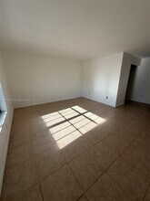 7851 Dunham Blvd in Miami, FL - Building Photo - Building Photo