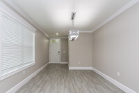 10236 Mangrove Well Rd in Sun City Center, FL - Building Photo - Building Photo