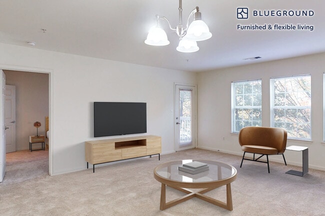 1569 Onyx Dr in Tysons, VA - Foto de edificio - Building Photo