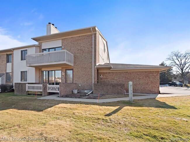 property at 6608 Maple Lakes Dr