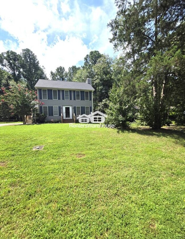711 Sanderson Dr in Durham, NC - Foto de edificio - Building Photo