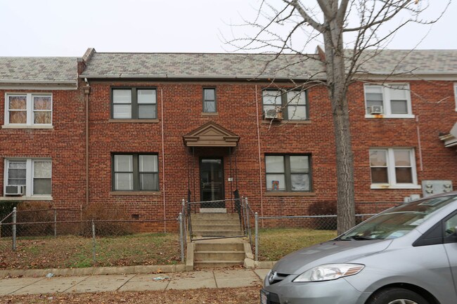 1412 Holbrook St NE in Washington, DC - Building Photo - Building Photo