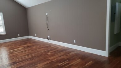 275 Dayton Ave in Manorville, NY - Building Photo - Building Photo