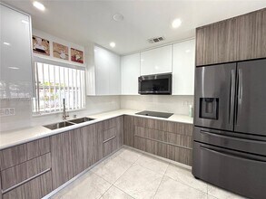 6231 Mayo St in Hollywood, FL - Building Photo - Building Photo