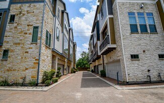 818 Yale St in Houston, TX - Building Photo