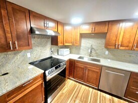 686 Parker St, Unit 1 in Boston, MA - Building Photo