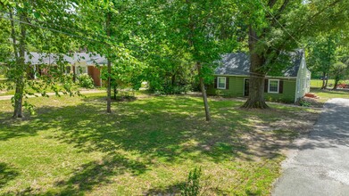 1020 W Main St in Brownsville, TN - Building Photo - Building Photo