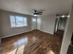 2050 Del Mar Dr in Colorado Springs, CO - Foto de edificio - Building Photo