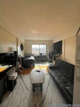 1110 Commonwealth Ave in Boston, MA - Building Photo - Building Photo