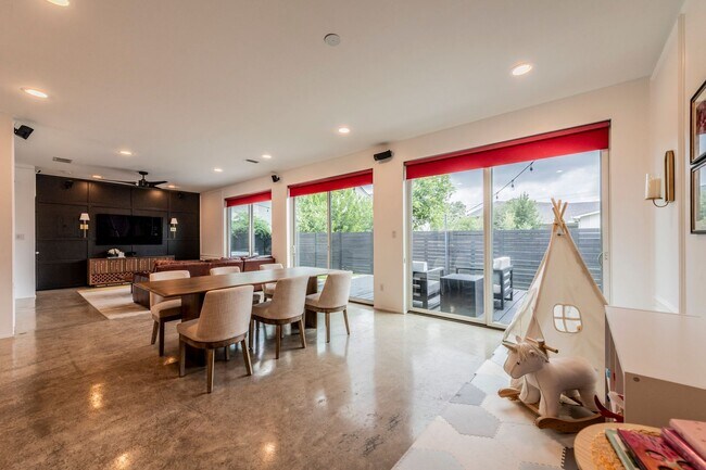 371 Everest Ave in San Antonio, TX - Building Photo - Building Photo