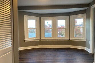 132 S Main St in Phoenixville, PA - Building Photo - Building Photo