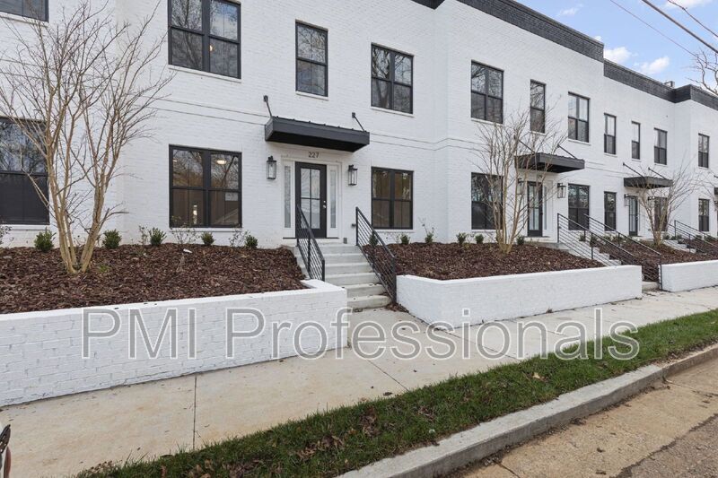 229 S Bilbro Ave in Murfreesboro, TN - Building Photo