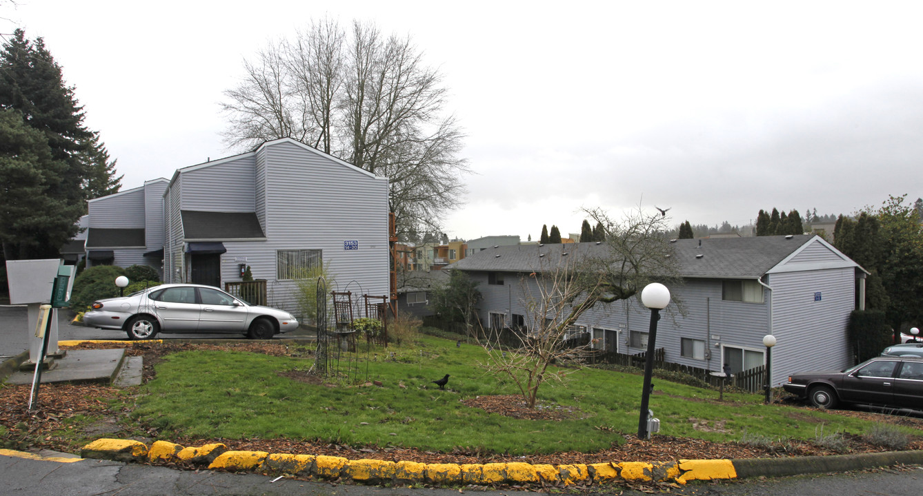 Boston House in Portland, OR - Building Photo