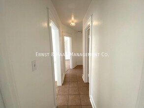 317 1/2 Temple Ave in Long Beach, CA - Building Photo - Building Photo