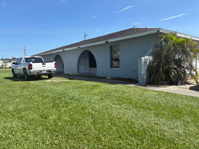 1110 SE 9th Ct