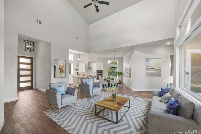 property at 118 Cap Rock Dr