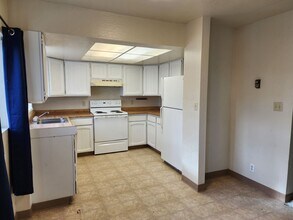 100 Silverado Rd in Yerington, NV - Building Photo - Building Photo