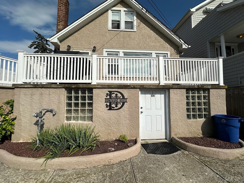 84 Rochester Ave in East Atlantic Beach, NY - Building Photo