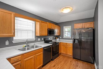 3025 Flintlock Dr in Pensacola, FL - Building Photo - Building Photo