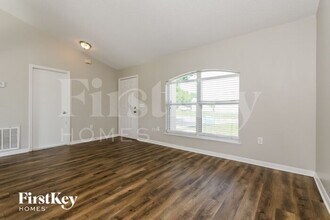 817 Grantham Dr in Kissimmee, FL - Building Photo - Building Photo